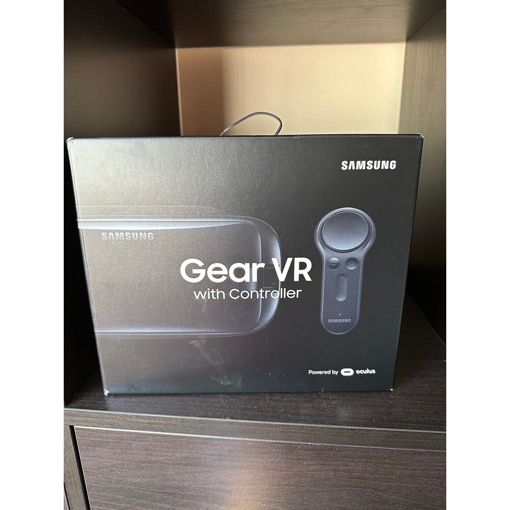 Samsung Gear VR SM R324 With Controller Complete Powered by oculus